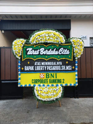 Papan Bunga Duka di Salopa
