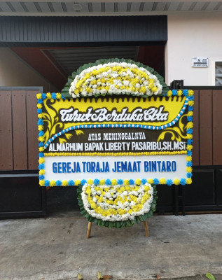 Papan Bunga Duka di Salopa
