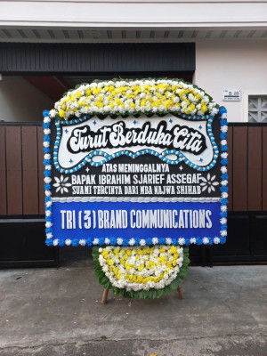 Papan Bunga Duka di Salopa